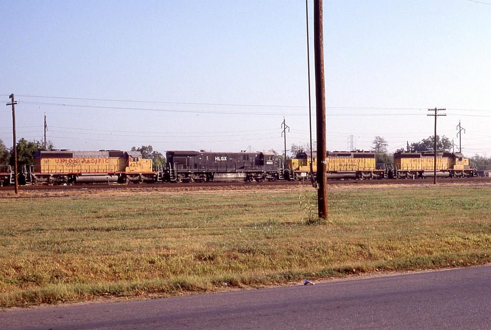 UP train heading for Houston